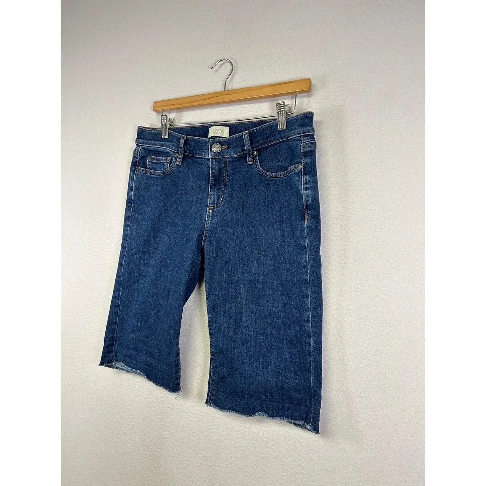 Casual Loft Outlet Womens 6 Blue Denim Raw‎ Hem Bermuda Shorts 5262